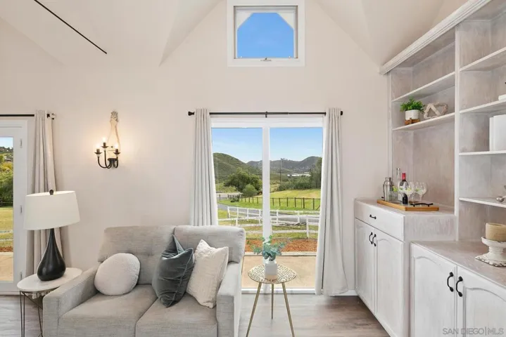10038 Del Dios Highway, Escondido, California 92029