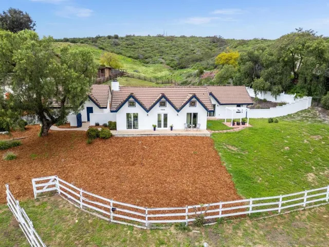 10038 Del Dios Highway, Escondido, California 92029