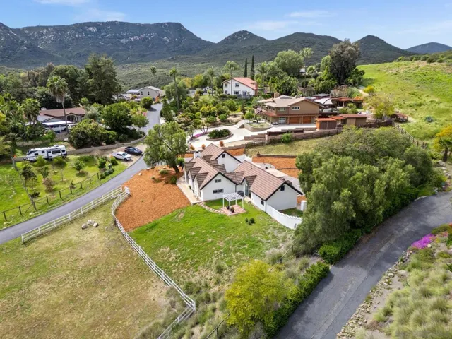 10038 Del Dios Highway, Escondido, California 92029