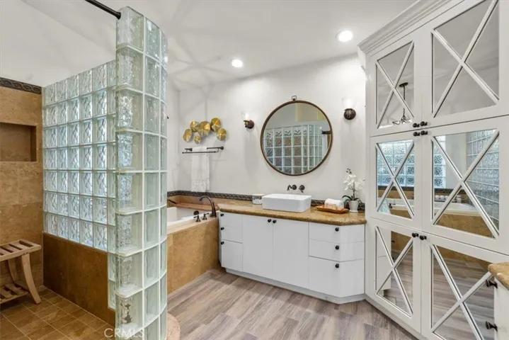 92 Hudson Court, Palm Desert, California 92211