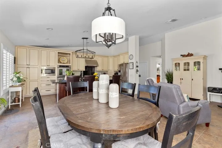 92 Hudson Court, Palm Desert, California 92211