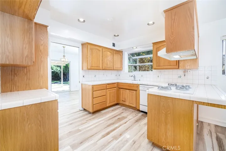 15838 Eccles Street, North Hills, California 91343
