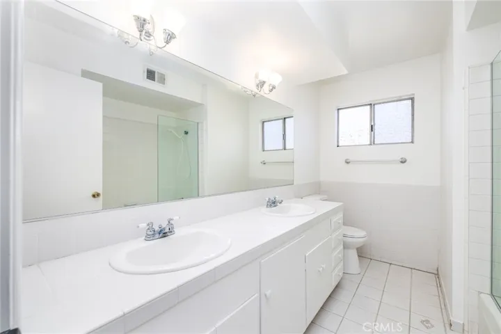 15838 Eccles Street, North Hills, California 91343