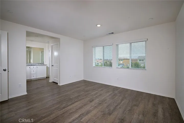 1247 Universal Way, Hemet, California 92543