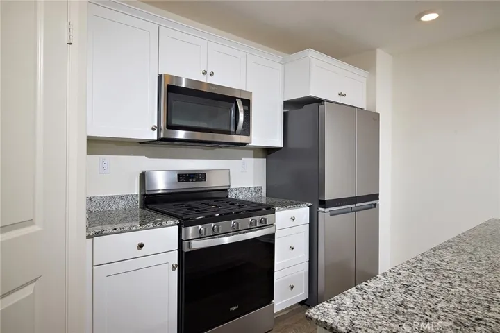 1247 Universal Way, Hemet, California 92543