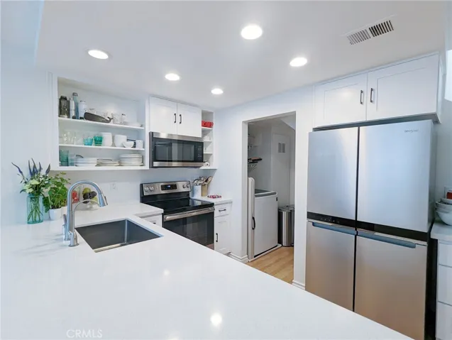 631 Springbrook N 41, Irvine, California 92614