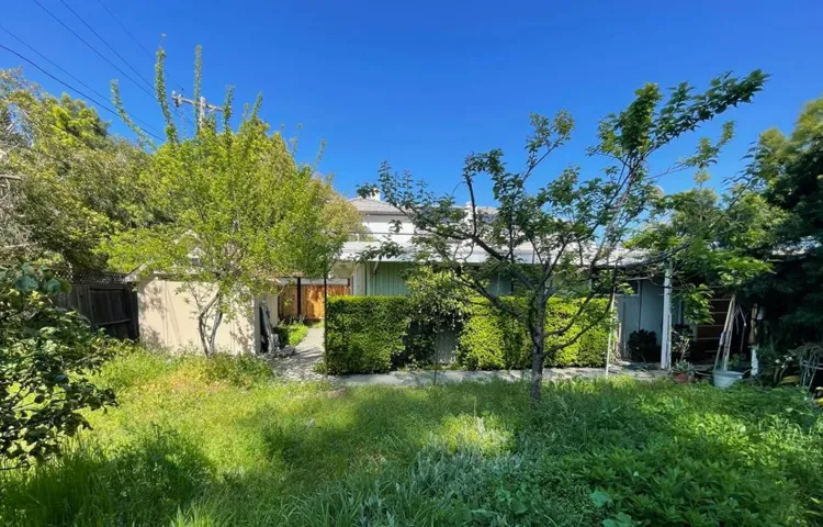 10751 Carver Drive, Cupertino, California 95014