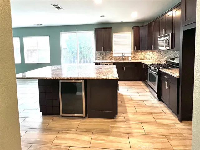 25063 Acorn Court, Corona, California 92883