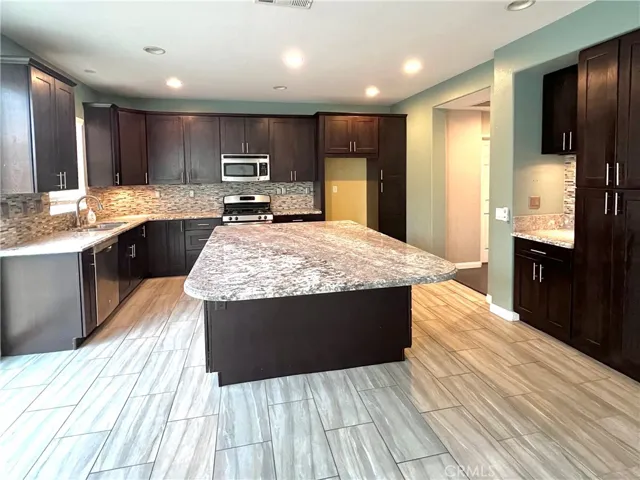 full view of kitchen