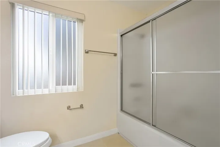 A nice tub/shower combo in the upstairs bathroom of 136 S. 4th Street.