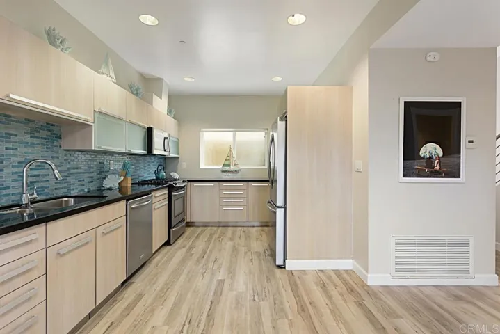 401 N Coast Hwy 206, Oceanside, California 92054