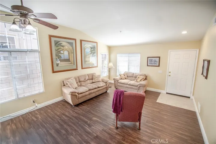 704 Rosalinda Drive, Oxnard, California 93030