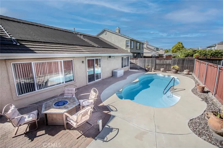 704 Rosalinda Drive, Oxnard, California 93030