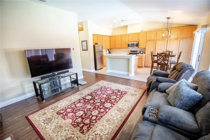 704 Rosalinda Drive, Oxnard, California 93030