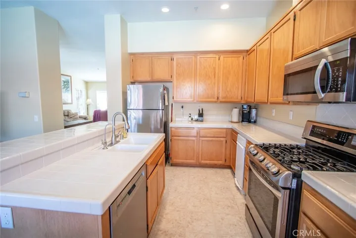 704 Rosalinda Drive, Oxnard, California 93030