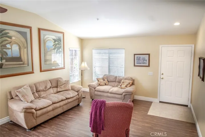 704 Rosalinda Drive, Oxnard, California 93030