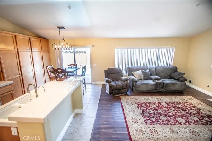 704 Rosalinda Drive, Oxnard, California 93030