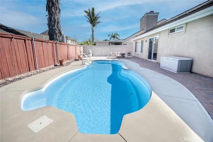 704 Rosalinda Drive, Oxnard, California 93030