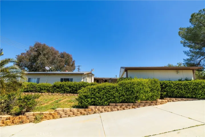 Entry Driveway.