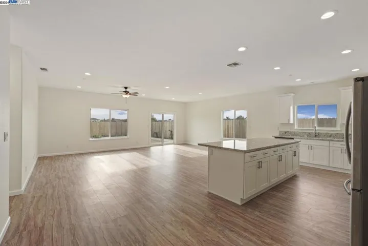 2933 S Bieghle, Stockton, California 95206-1234