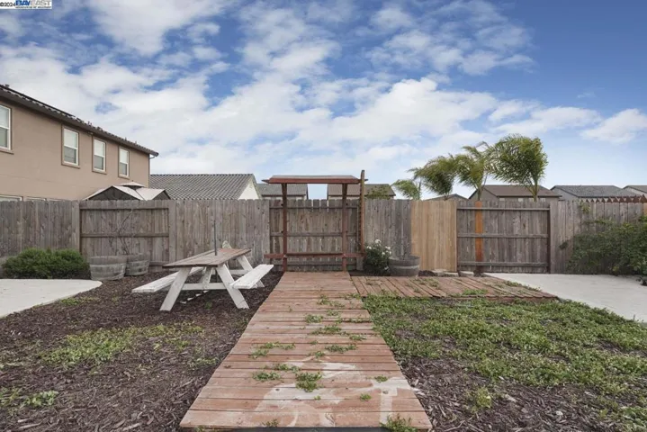 2933 S Bieghle, Stockton, California 95206-1234