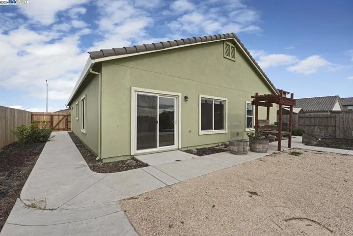 2933 S Bieghle, Stockton, California 95206-1234