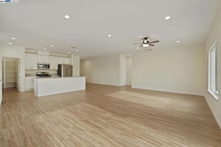 2933 S Bieghle, Stockton, California 95206-1234