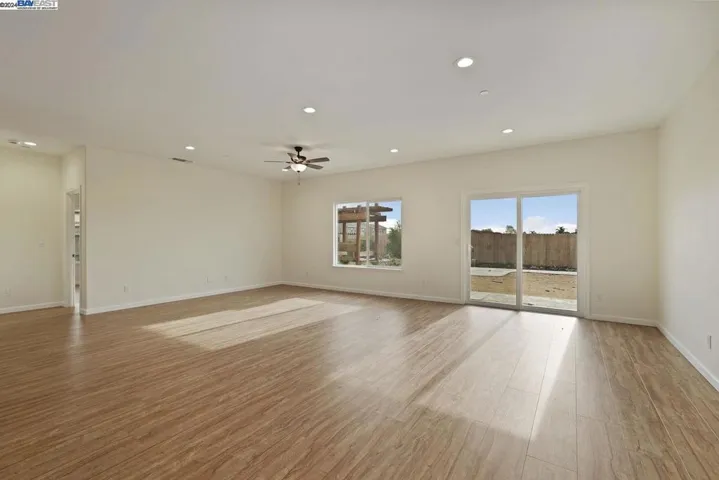 2933 S Bieghle, Stockton, California 95206-1234