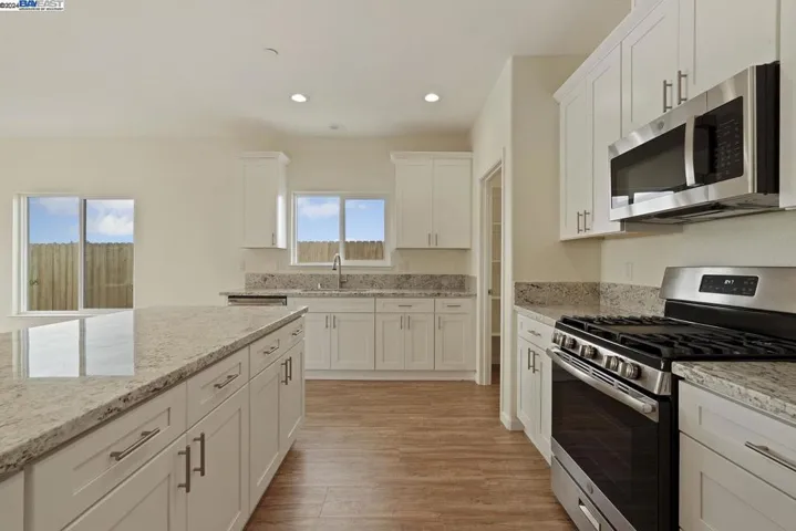 2933 S Bieghle, Stockton, California 95206-1234