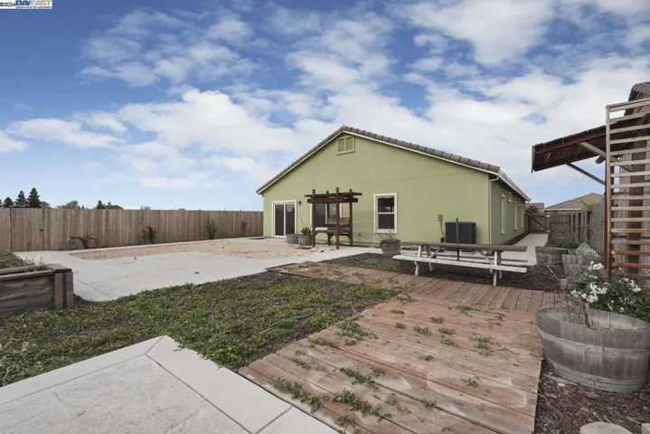2933 S Bieghle, Stockton, California 95206-1234