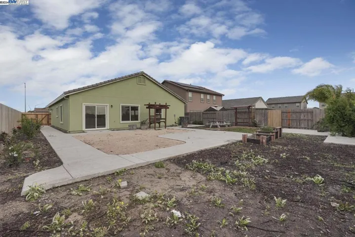 2933 S Bieghle, Stockton, California 95206-1234