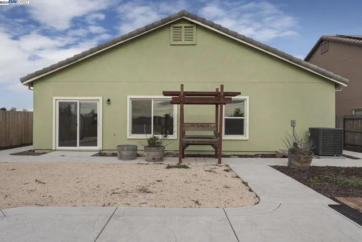 2933 S Bieghle, Stockton, California 95206-1234