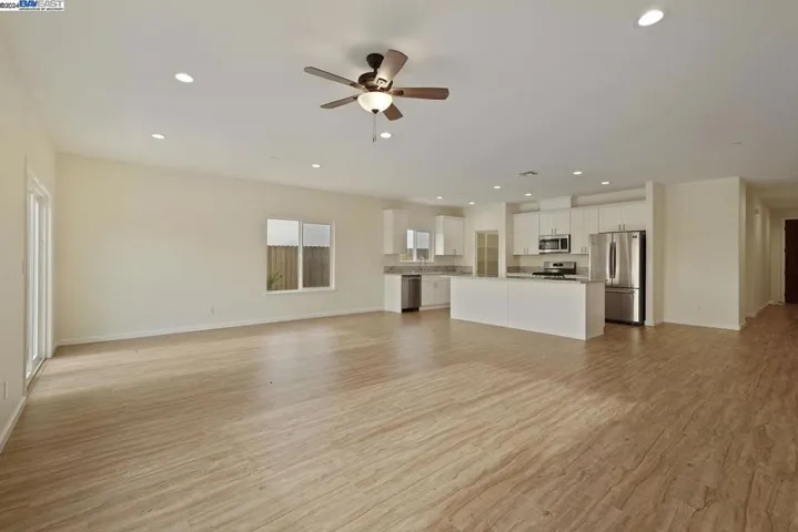 2933 S Bieghle, Stockton, California 95206-1234
