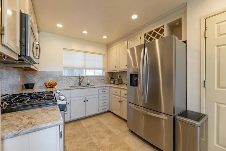 1204 Caoba Way, Salinas, California 93905
