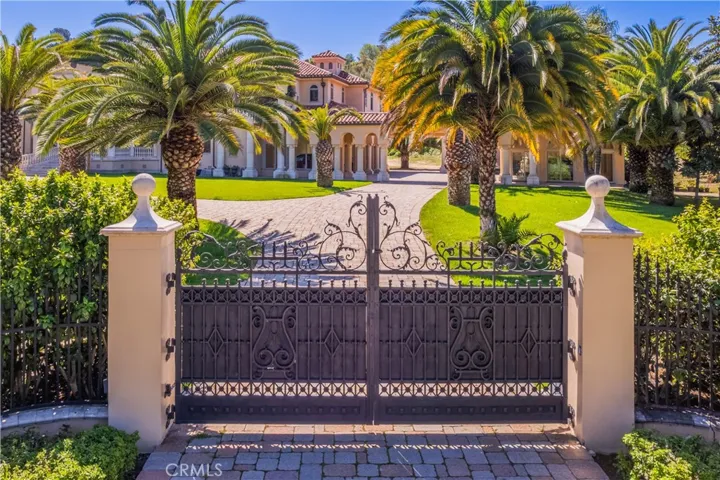 20560 E Holt Avenue, Covina, California 91724