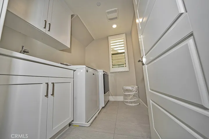 227 Stellar, Irvine, California 92618