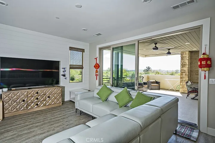 227 Stellar, Irvine, California 92618