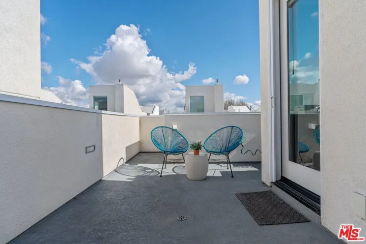 10921 1/2 Otsego Street, North Hollywood, California 91601