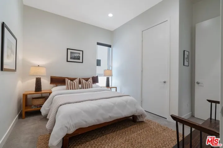 10921 1/2 Otsego Street, North Hollywood, California 91601
