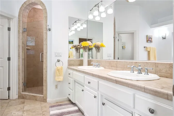Primary En Suite Bathroom
