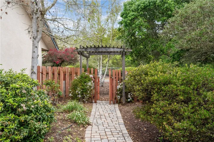 Side Yard Entry Gate