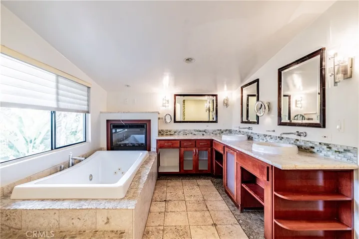 2664 Via Valdes, Palos Verdes Estates, California 90274