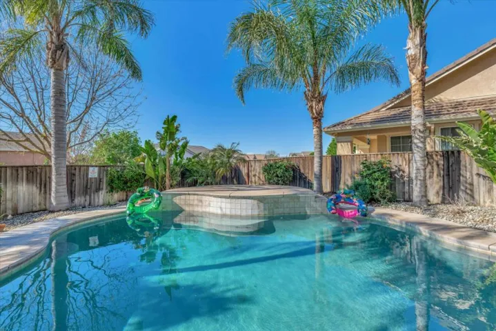 415 Parliament Way, Newman, California 95360
