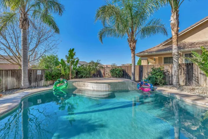 415 Parliament Way, Newman, California 95360