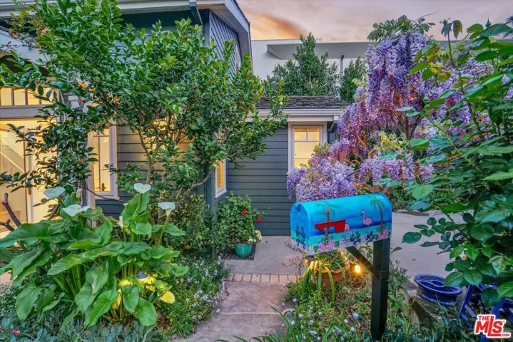 245 21st Street Rear House, Santa Monica, California 90402