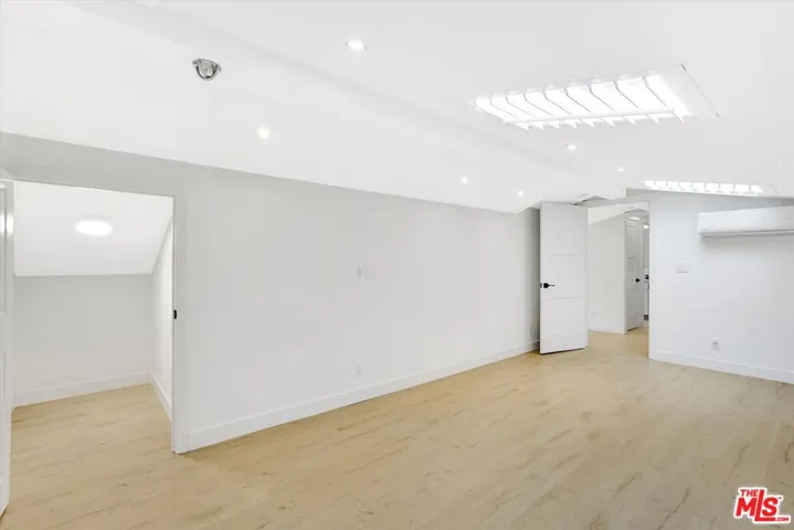 245 21st Street Rear House, Santa Monica, California 90402