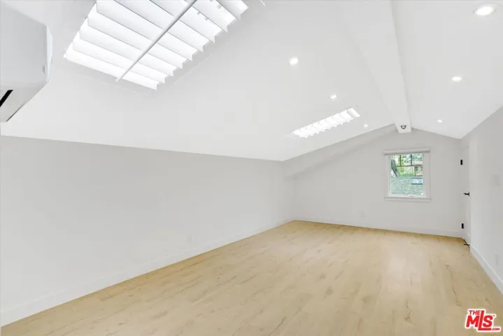 245 21st Street Rear House, Santa Monica, California 90402