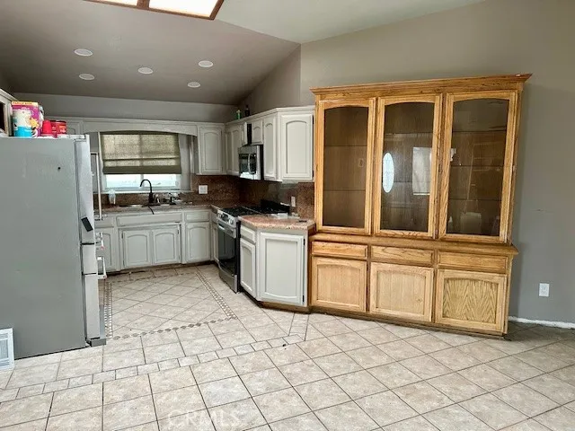 1312 Larkspur Lane, Paso Robles, California 93446
