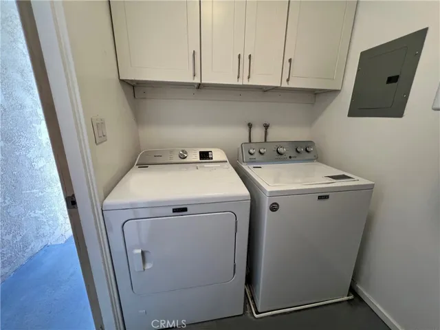 FREE large capacity machines and storage cabinets.