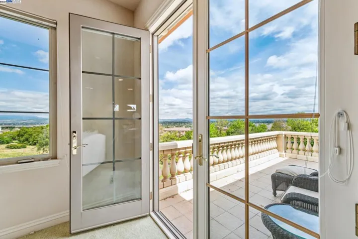 1686 Via Di Salerno, Pleasanton, California 94566